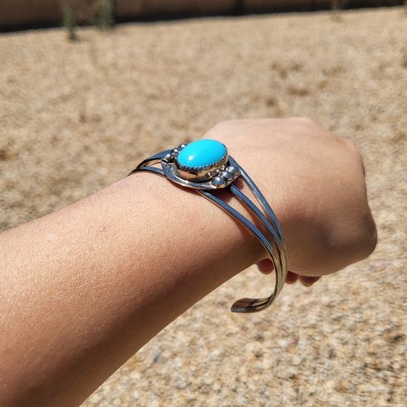 Navajo Silver Plated Oval Sleeping Beauty Turquoise Studded Handmade Bracelet - Picture 6 of 9